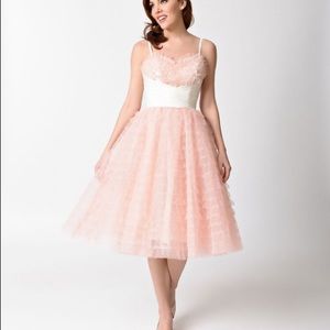 Sweetheart ruffle dress. 1950’s style!